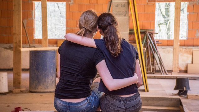 Vérification lors d'une visite de maison
