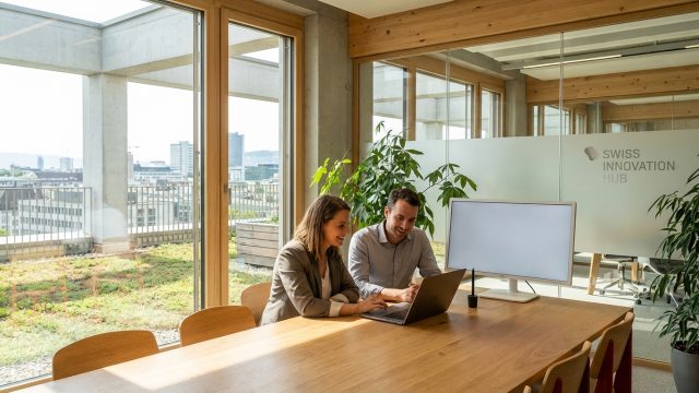 découvrez le modèle d'ia révolutionnaire développé en suisse, combinant ouverture et universalité pour repousser les limites de l'intelligence artificielle.