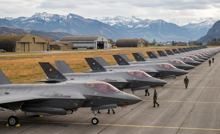 la suisse confirme l'achat de 30 avions de chasse f-35 pour renforcer sa défense aérienne face à la hausse des coûts et aux enjeux sécuritaires croissants.