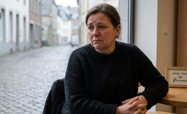 découvrez le témoignage poignant d'une survivante de l'incendie dévastateur dans une boîte de nuit près de strasbourg, raconté dans « une mer de flammes ».