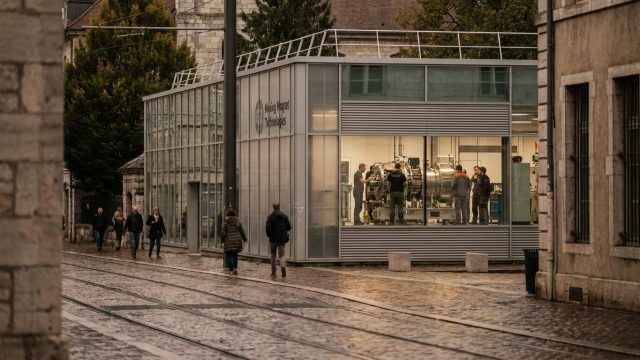 découvrez comment moving magnet technologies, basé à besançon, s'affirme comme un acteur clé discret dans son domaine, alliant innovation et expertise.