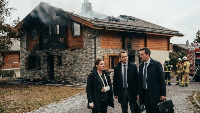 une ressortissante française gravement brûlée lors d'un incendie à crans-montana lance une procédure judiciaire en france pour faire valoir ses droits.