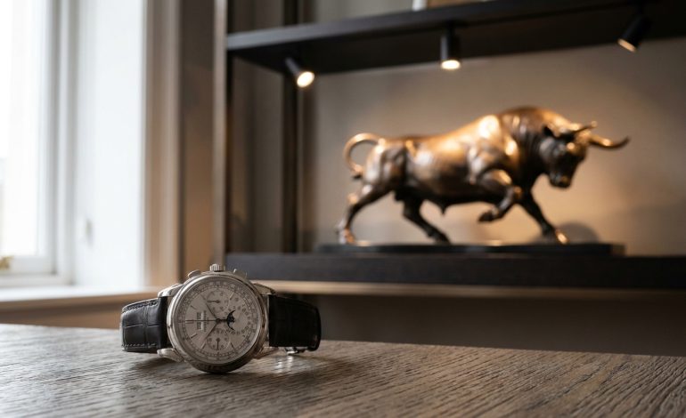 découvrez les dernières tendances et actualités des montres avec un focus sur les platines et les taureaux sous les projecteurs, pour les passionnés d'horlogerie.
