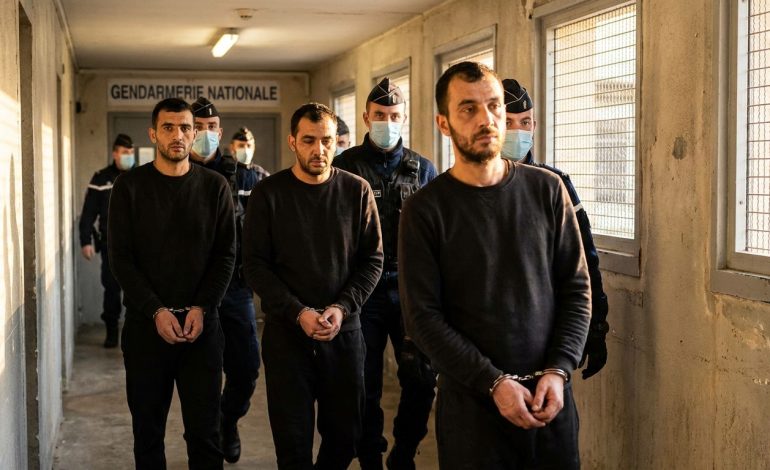 Quatre hommes incarcérés en France après un vol spectaculaire de 550 000 euros en or et montres en Suisse