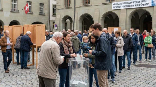 découvrez pourquoi les citoyens suisses sont invités à se prononcer sur une loi clé qui pourrait faire évoluer la population de la suisse vers les 10 millions d'habitants.