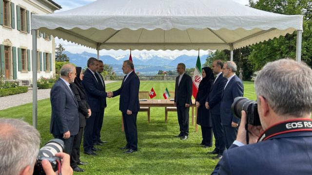 découvrez les derniers détails sur la cérémonie de la paix en iran organisée en suisse et les avancées possibles vers un accord entre les parties concernées.