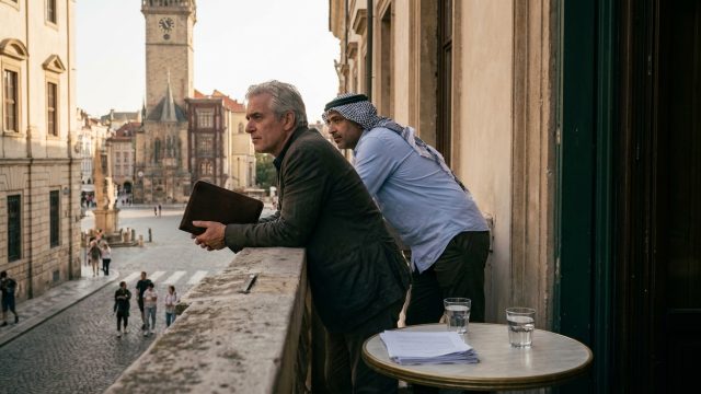 découvrez comment l'europe envisage un compromis majeur au moyen-orient, mettant en pause ses actions pour favoriser un accord attendu et crucial.