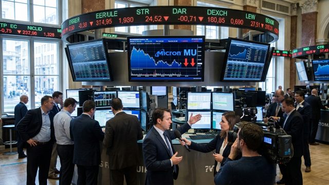 découvrez les prévisions de volatilité sur les marchés européens avec un focus particulier sur micron, une valeur clé sous les projecteurs.