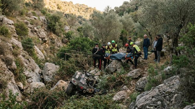tragique accident de quad en ligurie : trois français perdent la vie après une chute dans un ravin. retour sur ce drame qui touche la région.