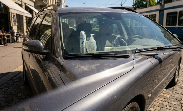 Le secret des chiffres sur vos bombes de déodorant : comment la chaleur du soleil peut impacter votre voiture