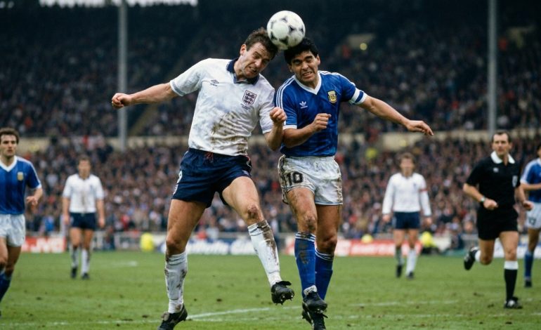 découvrez la demi-finale du mondial de football entre l'angleterre et l'argentine, un duel passionné qui promet intensité et émotions fortes sur le terrain.