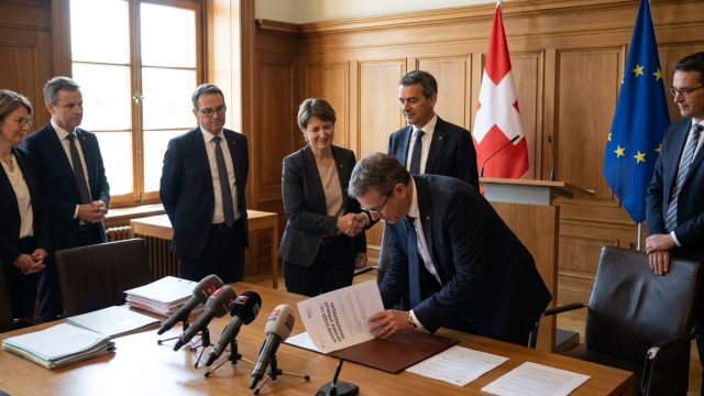 découvrez l'adoption définitive de la réforme en suisse concernant les chômeurs frontaliers, ses impacts et les nouvelles mesures.